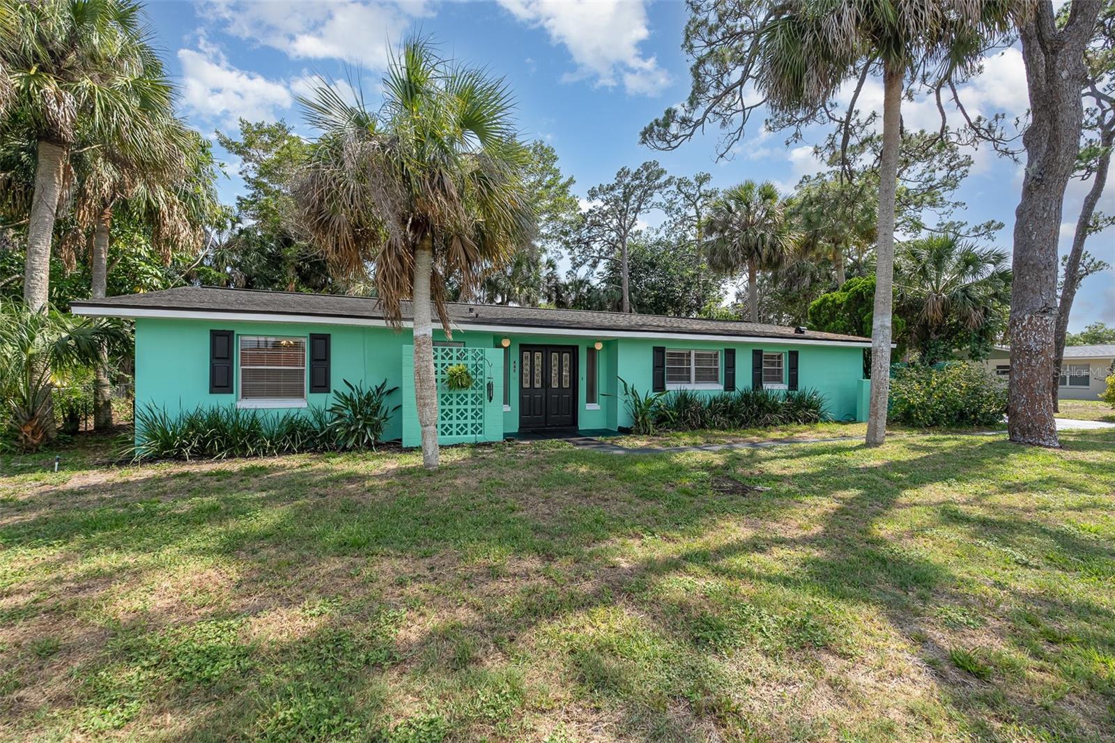445 PINE BOULEVARD