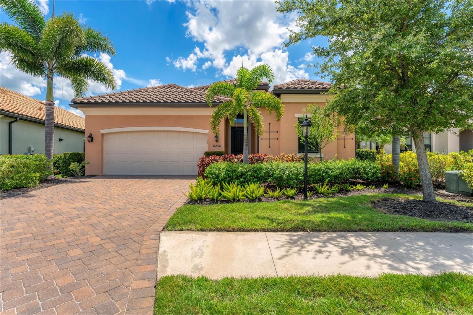 COUNTRY CLUB EAST AT LAKEWD RNCH XX - Residential