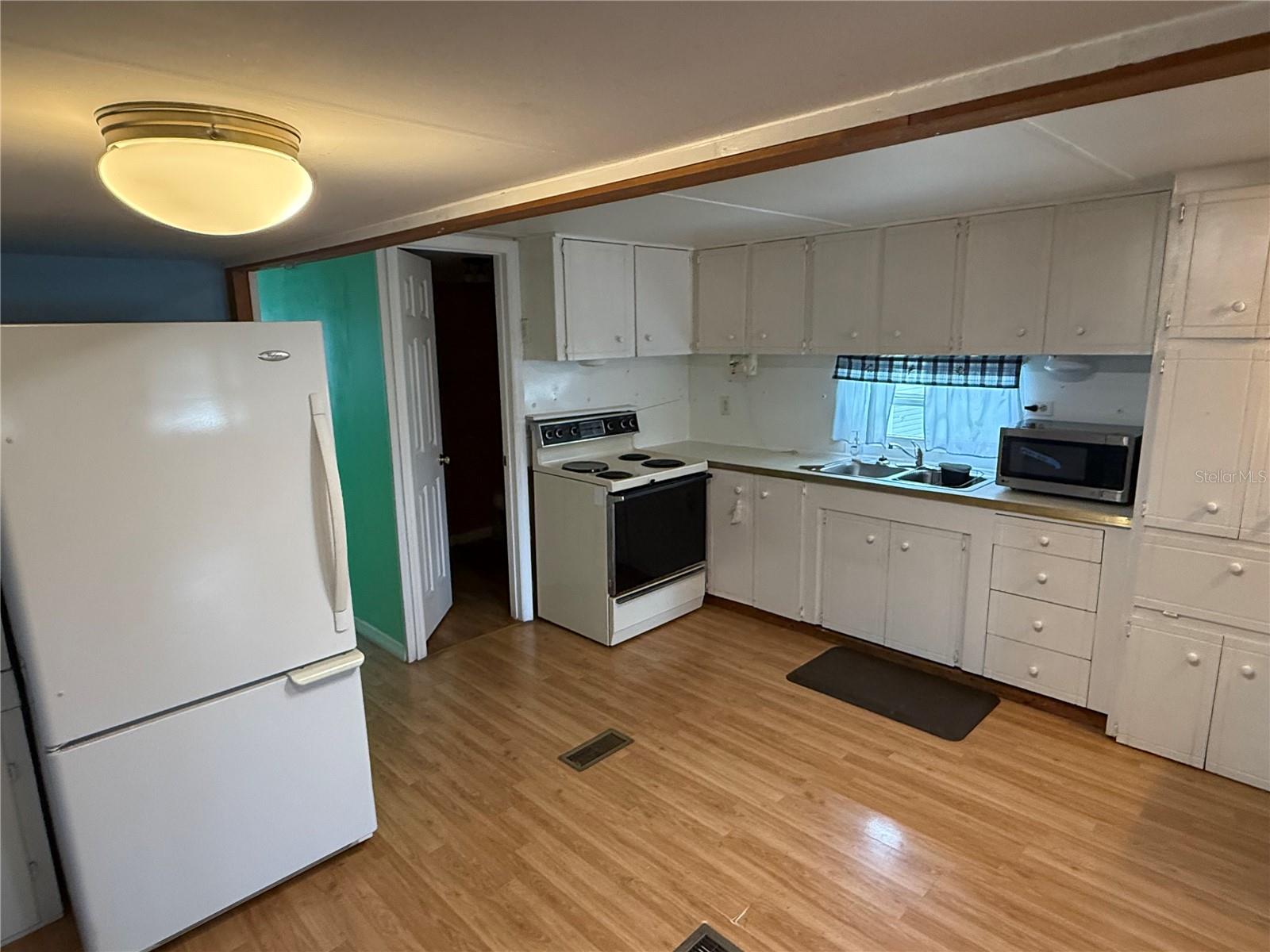 ZEPHYRHILLS COLONY CO - Residential