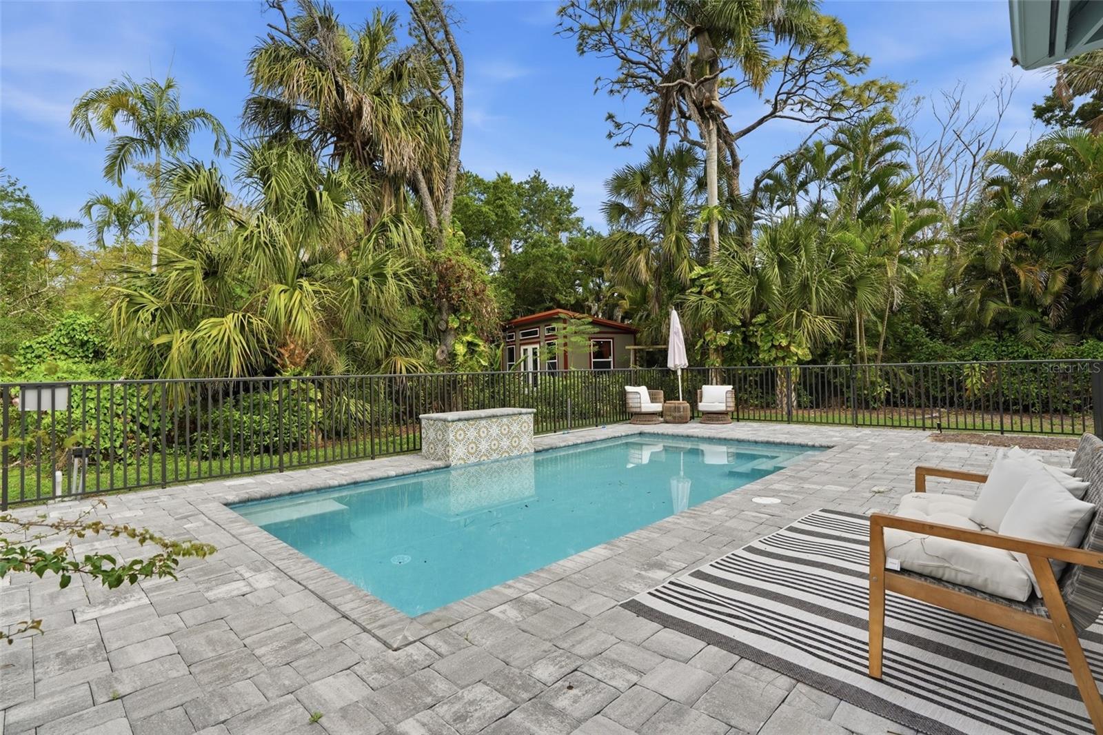 VALENCIA TERRACE - Residential