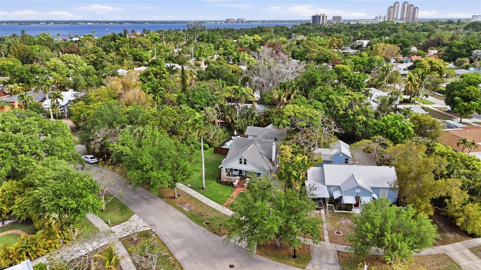 VALENCIA TERRACE - Residential