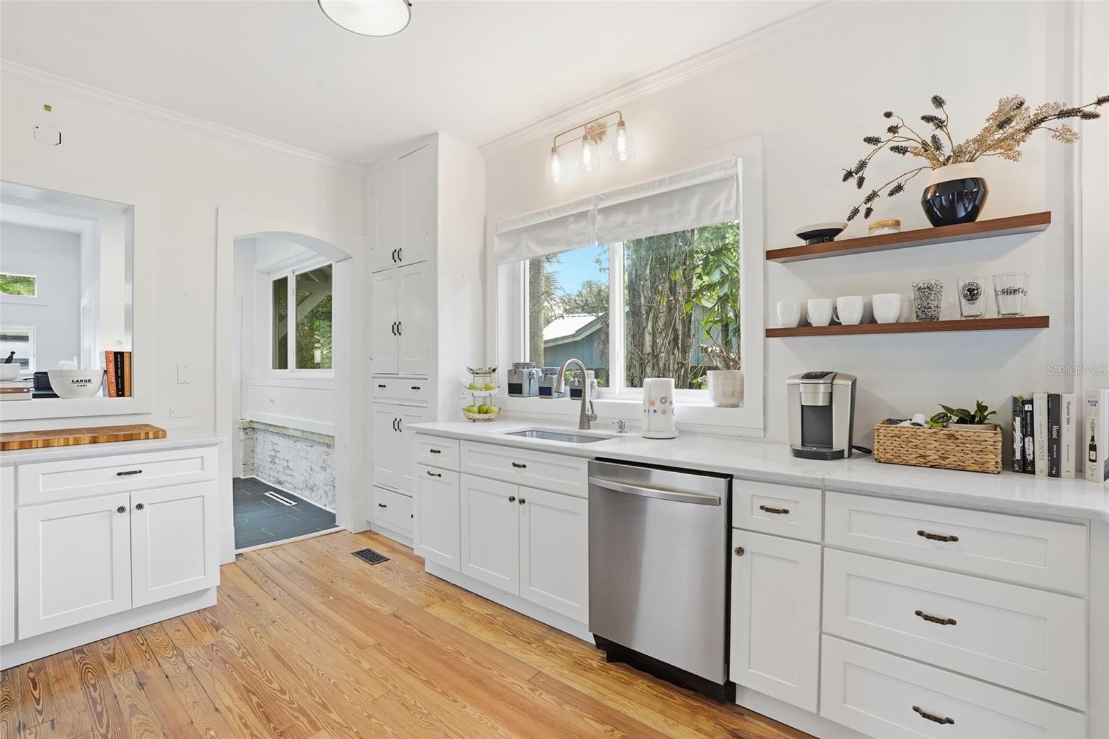 VALENCIA TERRACE - Residential