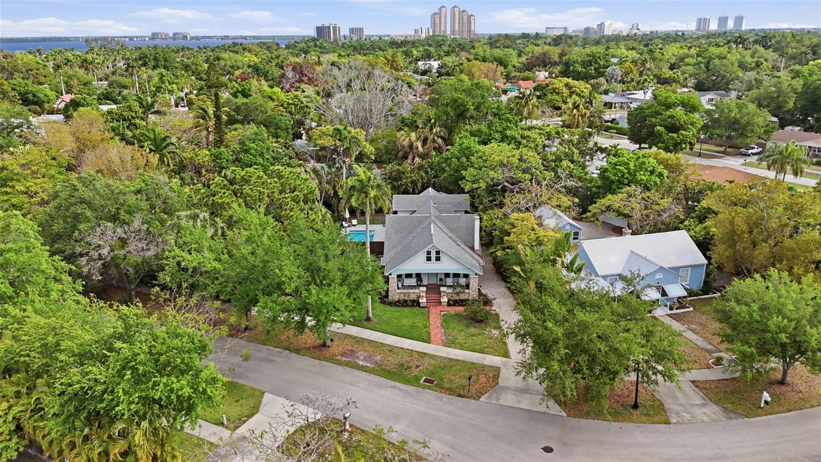 VALENCIA TERRACE - Residential