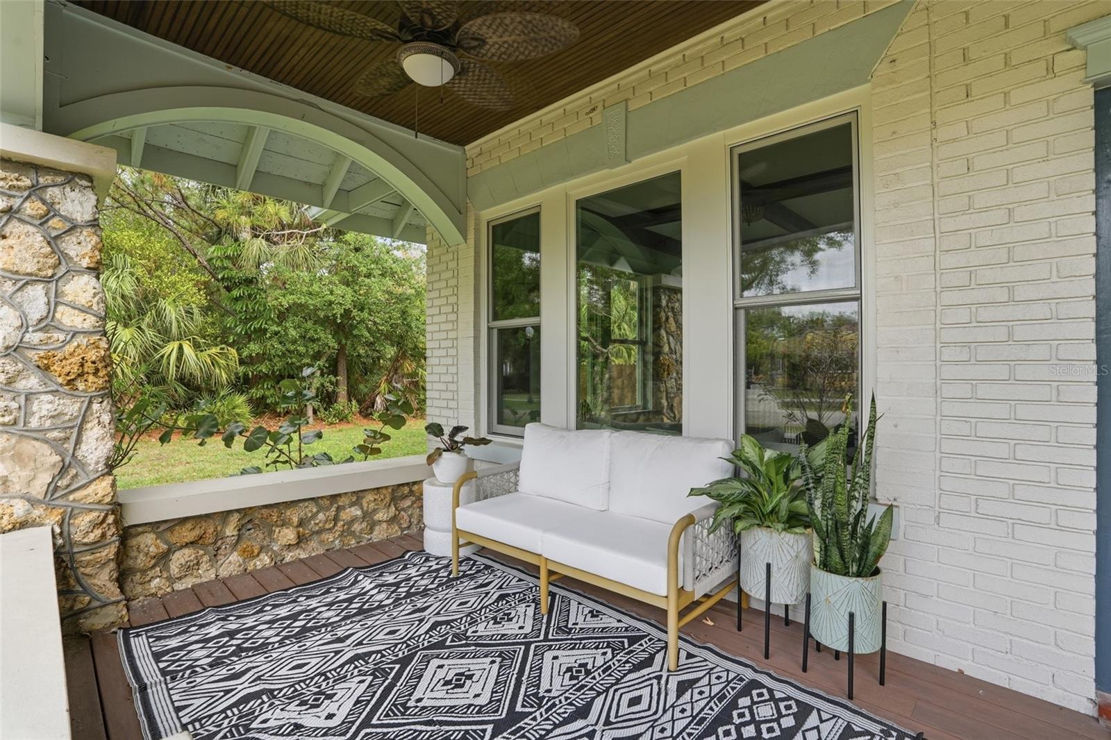 VALENCIA TERRACE - Residential