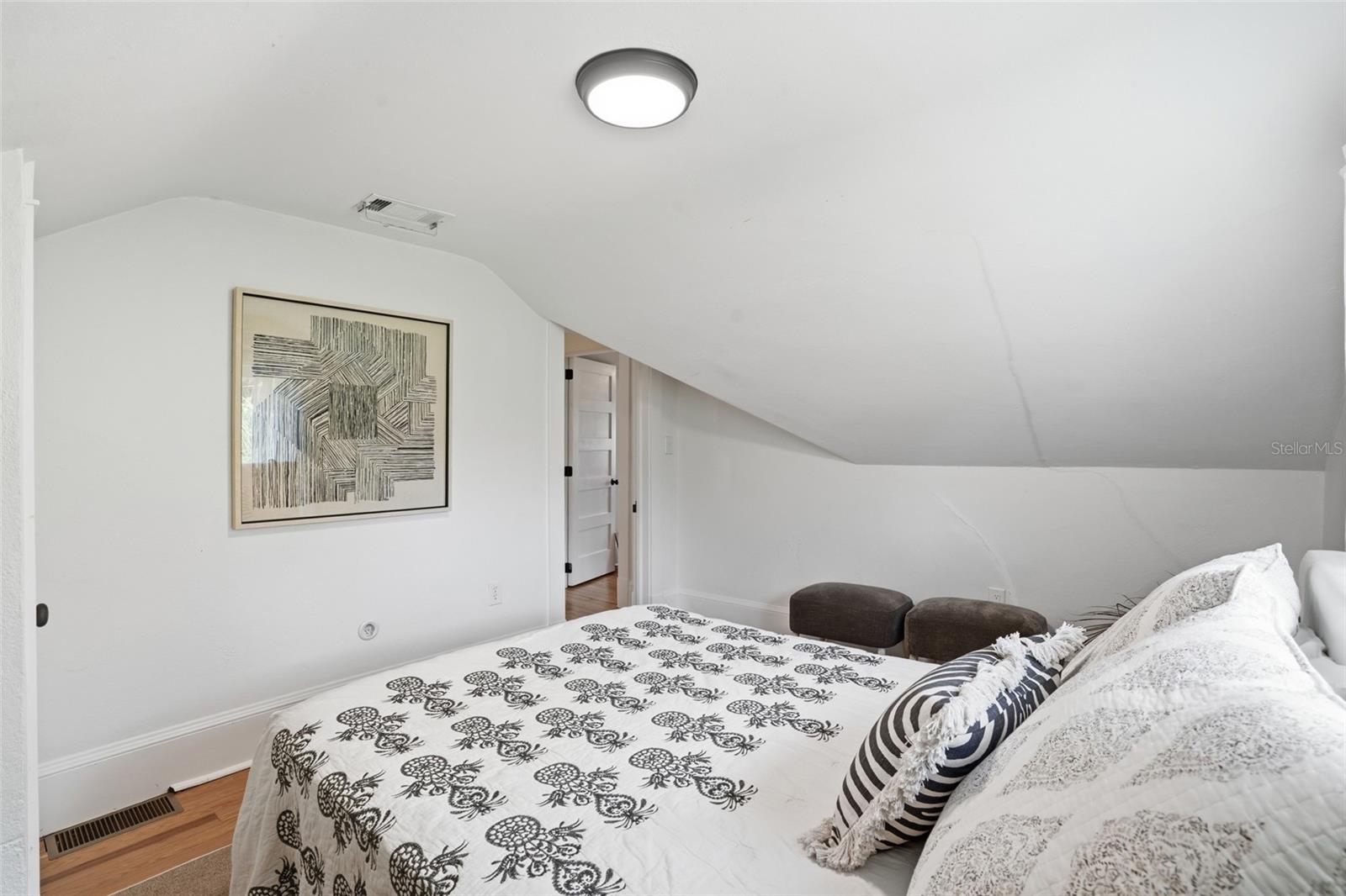 VALENCIA TERRACE - Residential