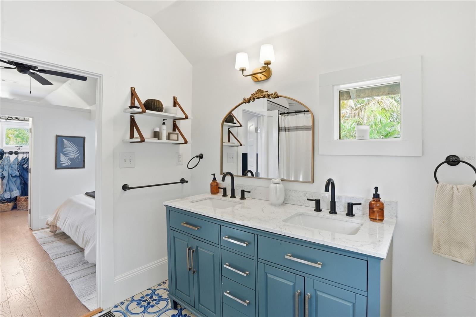 VALENCIA TERRACE - Residential