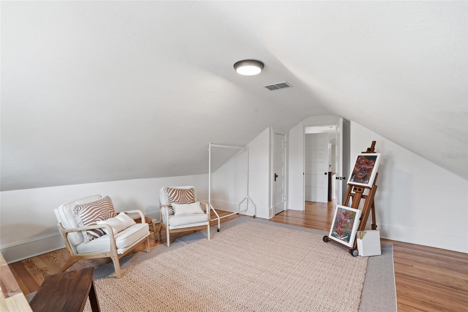 VALENCIA TERRACE - Residential