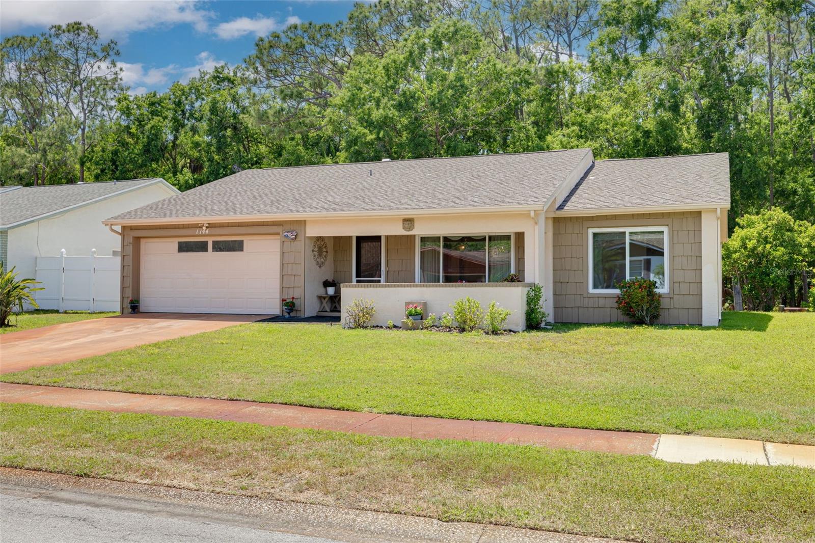 1144 LANYARD STREET