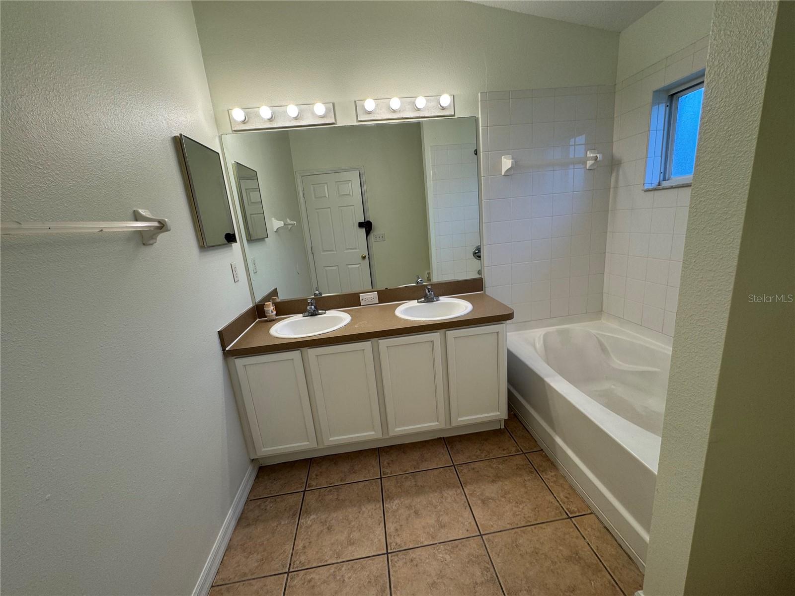 VILLAGES OF BLOOMINGDALE - PHA - Residential