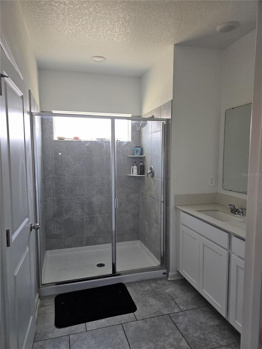 CHATEAU/ASTONIA - Residential