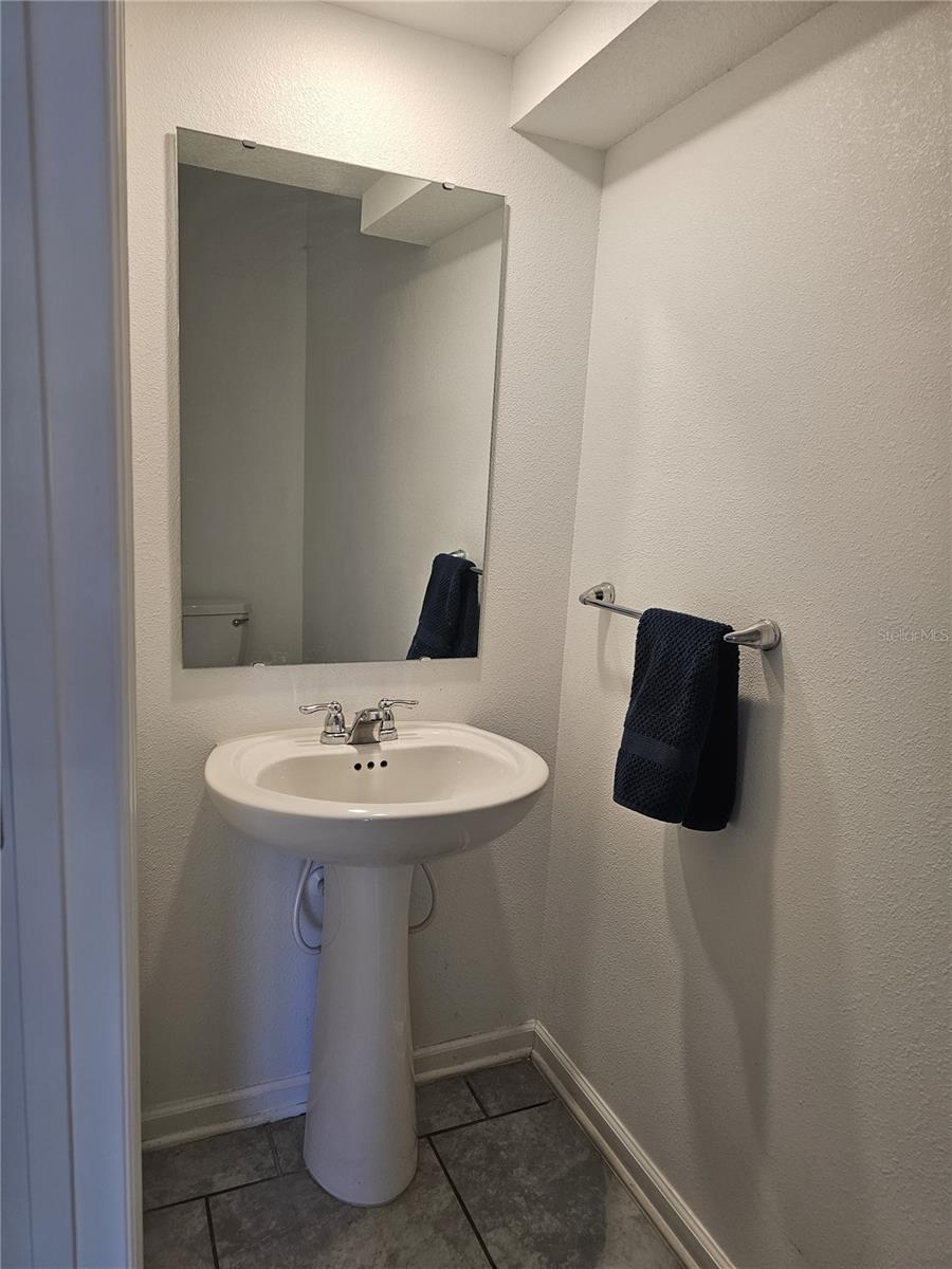 CHATEAU/ASTONIA - Residential