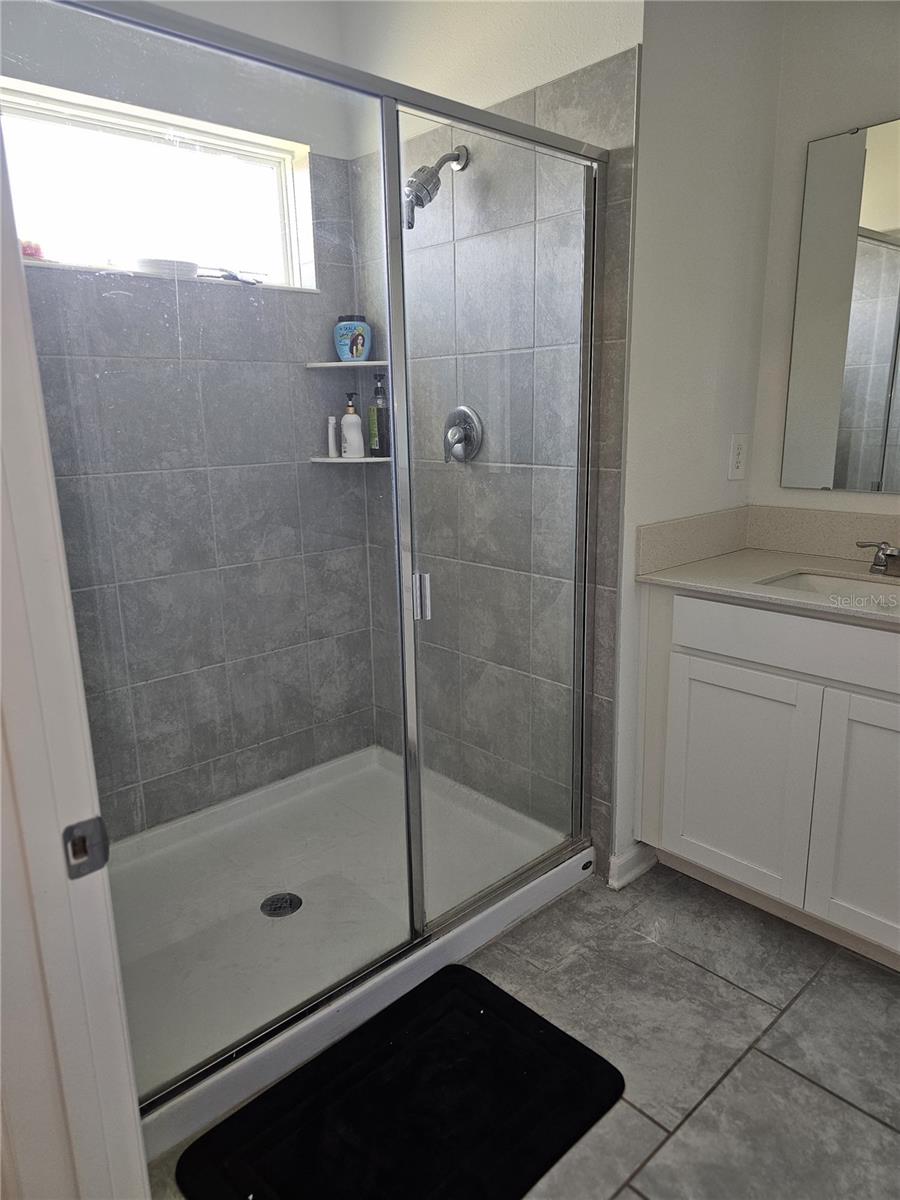 CHATEAU/ASTONIA - Residential