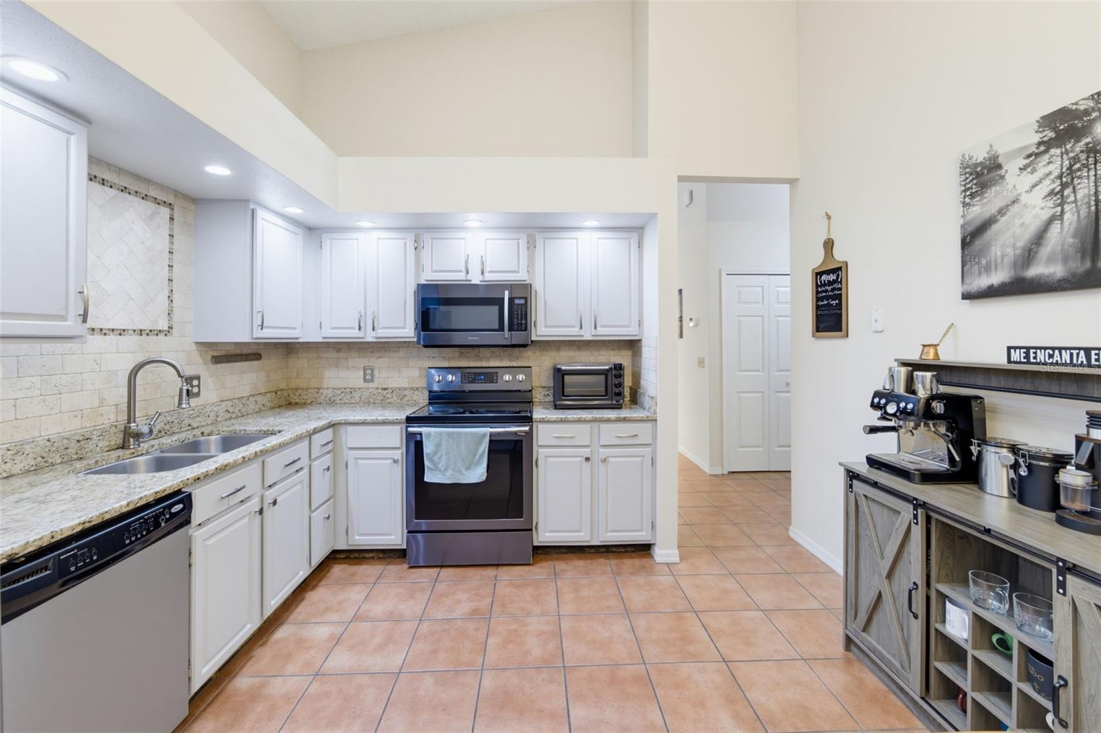 285 SHRIKE COURT