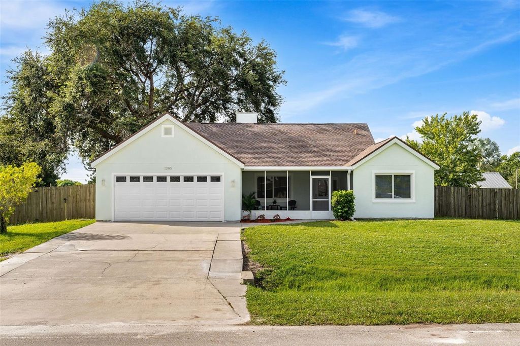 Photo of 1285 Coventry Circle, Melbourne, FL 32904 (MLS # O6348833)