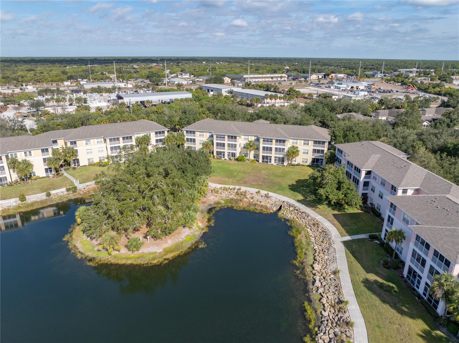 WATERSIDE CLUB 02 AT HERITAGE - Residential