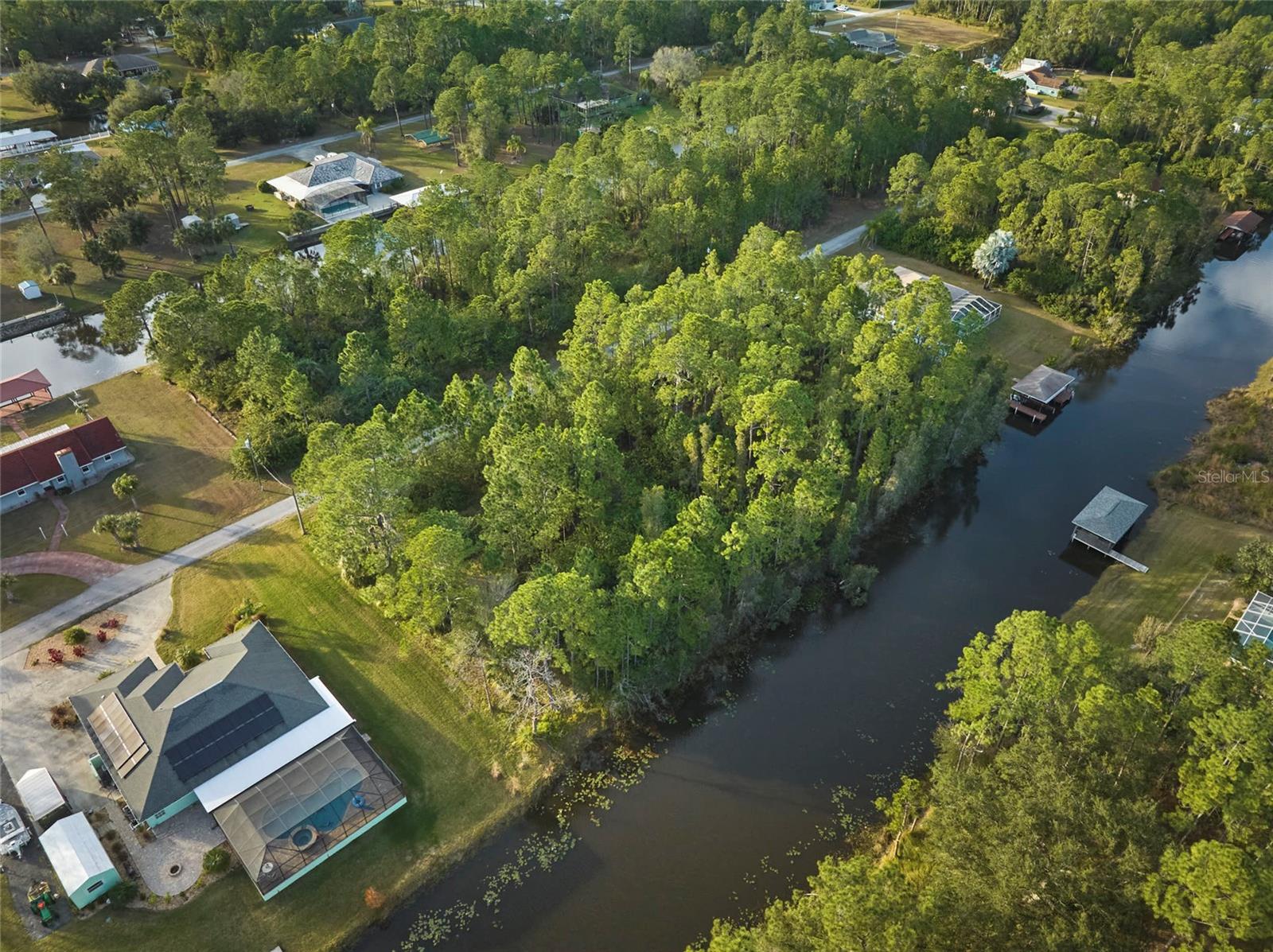 INDIAN LAKE ESTATES - Land