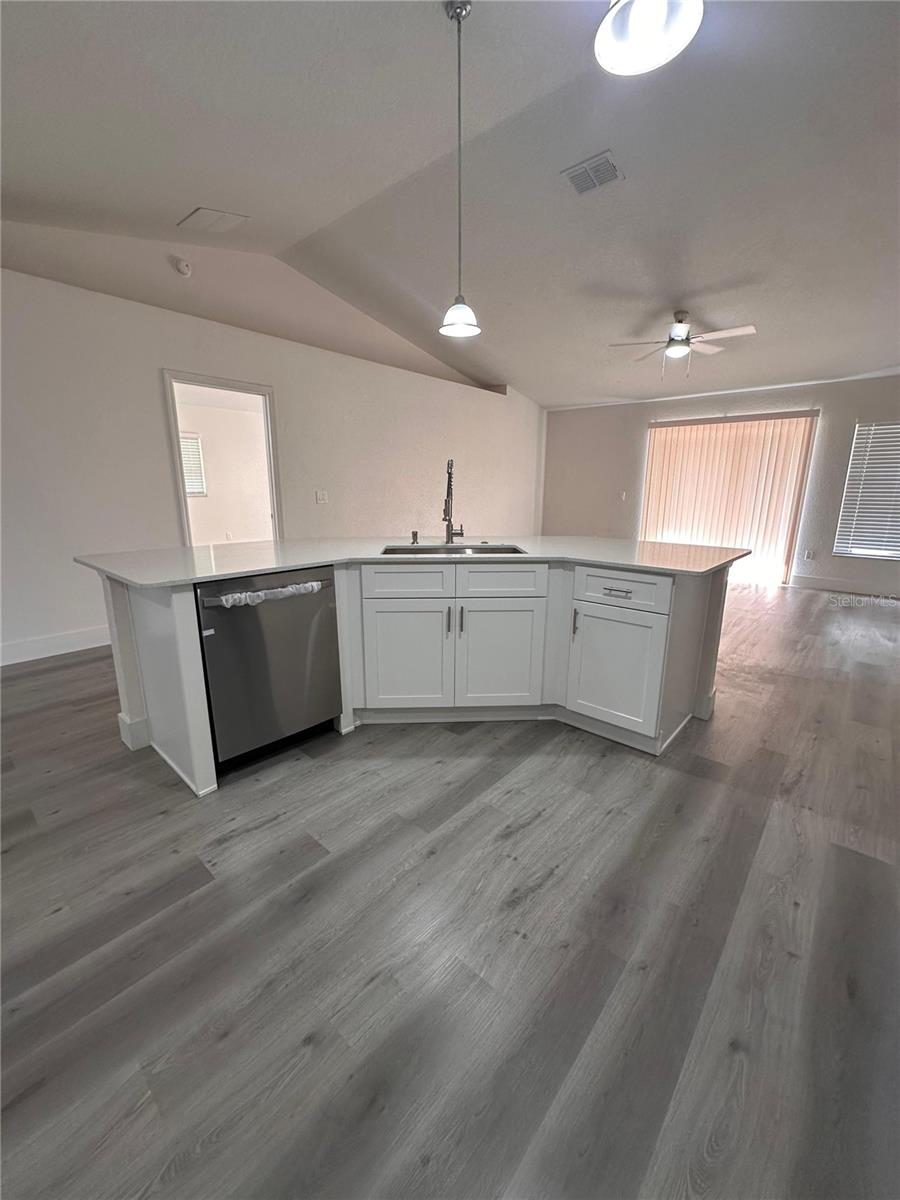 SILVER SPGS SHORES UN 17 - Residential