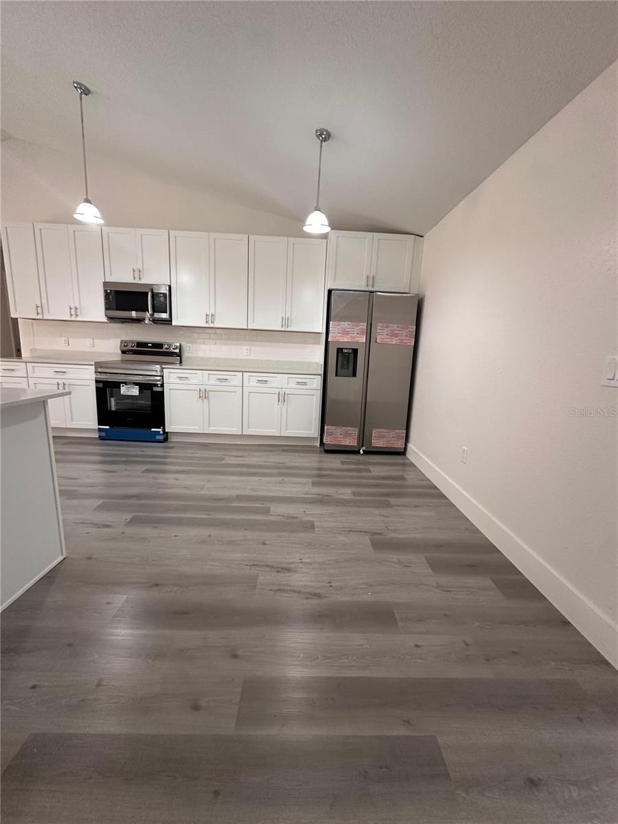 SILVER SPGS SHORES UN 17 - Residential