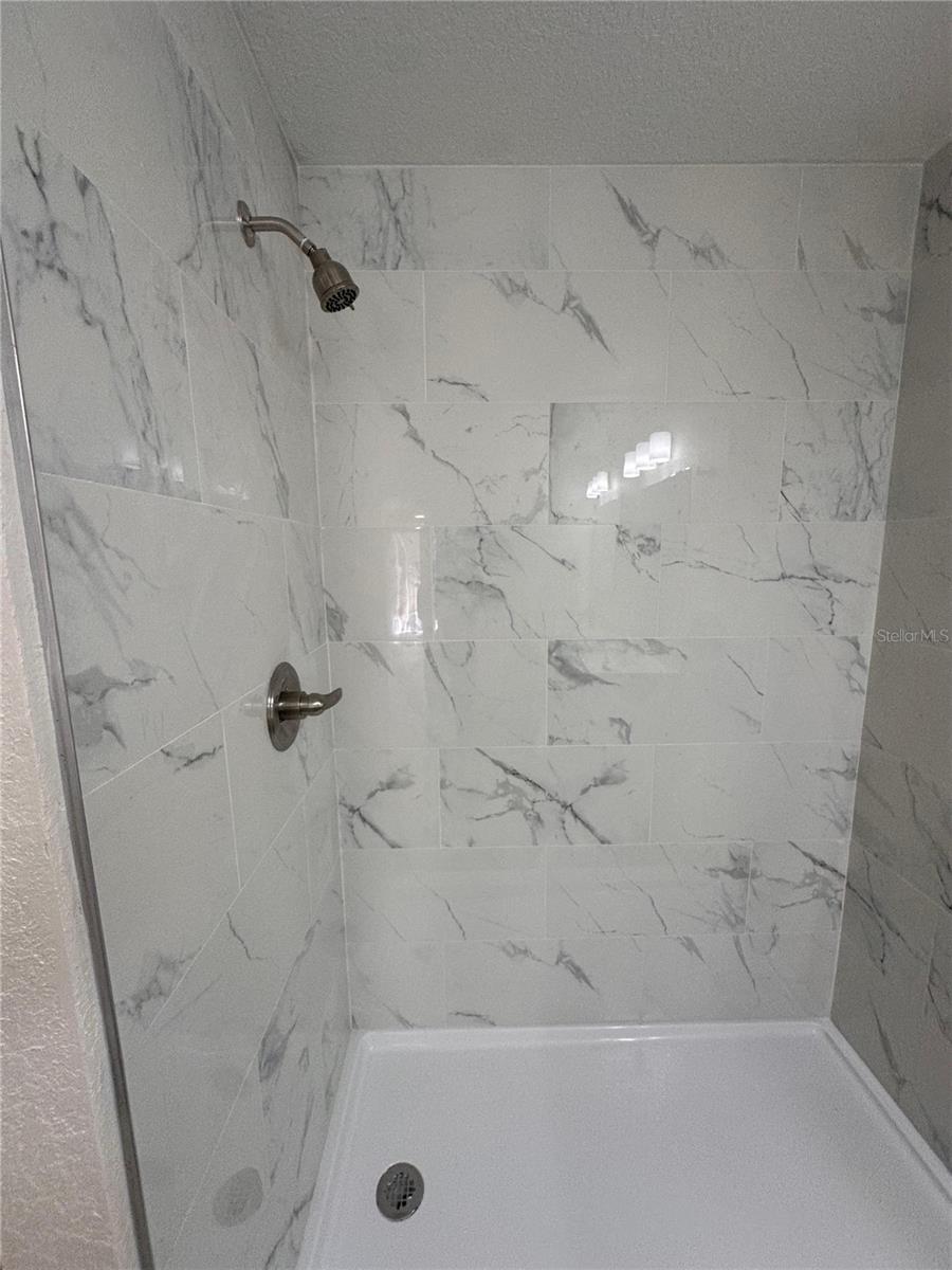 SILVER SPGS SHORES UN 17 - Residential