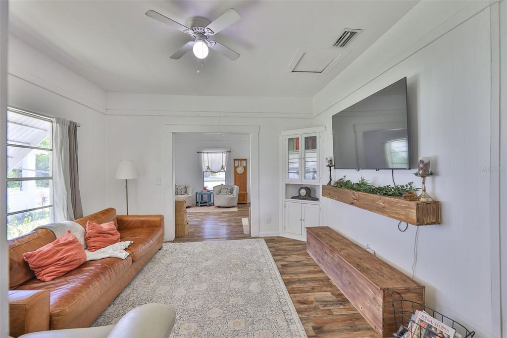 Photo of 305 W Tever Street, Plant City, FL 33563 (MLS # TB8419700)