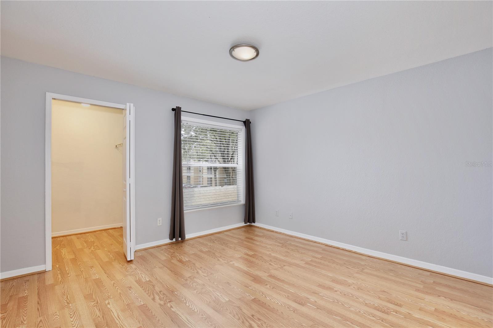 SANDLAKE PRIVATE RESIDENCES - Residential Lease