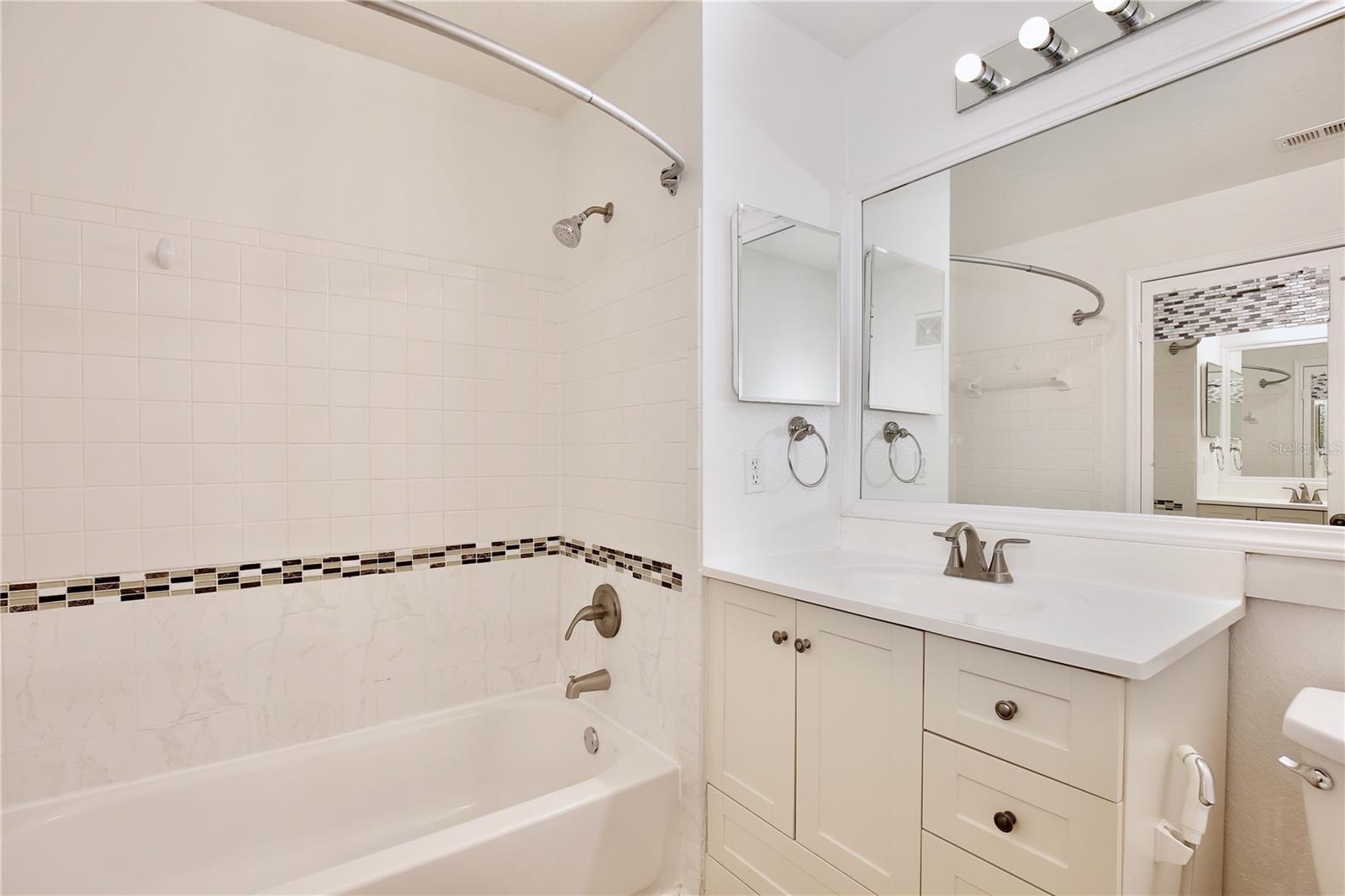 SANDLAKE PRIVATE RESIDENCES - Residential Lease