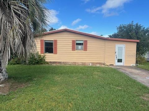 Photo of 1722 Myrtle Beach Drive, The Villages, FL 32159 (MLS # O6359638)