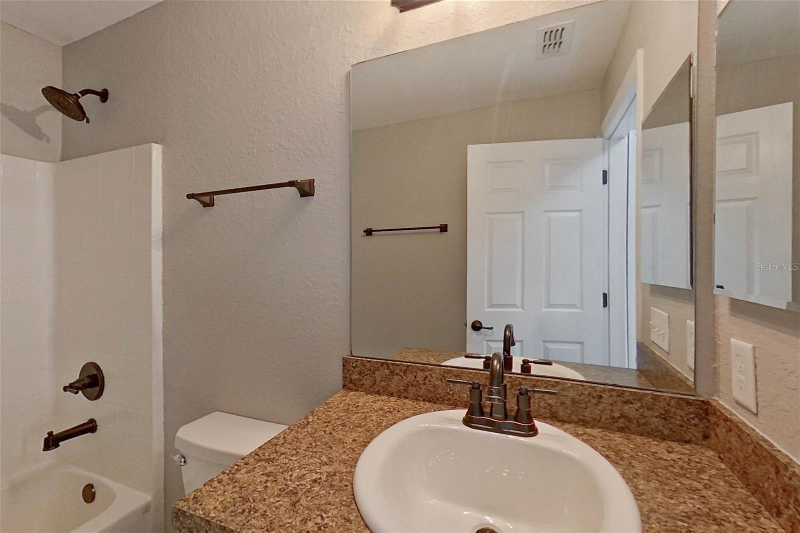 OF BL 1483/MARION OAKS UN TWE - Residential Lease