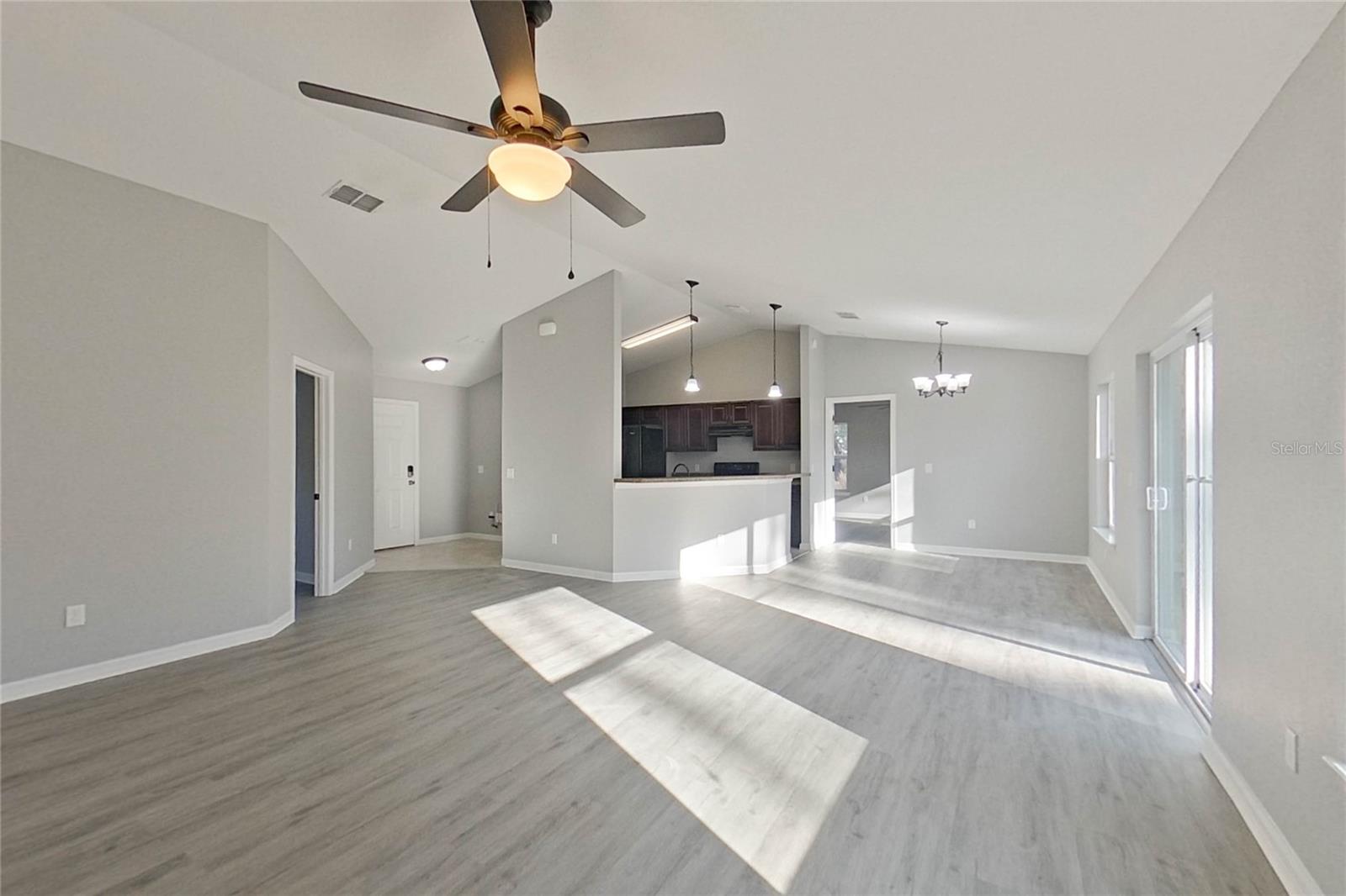 OF BL 1483/MARION OAKS UN TWE - Residential Lease