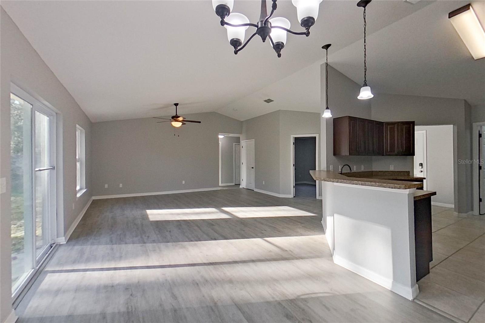 OF BL 1483/MARION OAKS UN TWE - Residential Lease