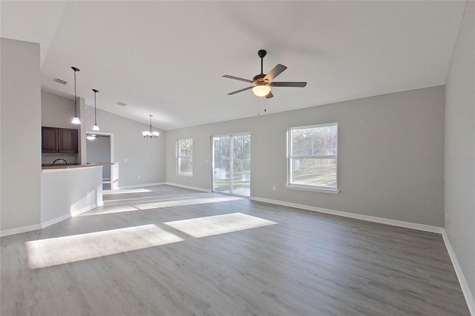 OF BL 1483/MARION OAKS UN TWE - Residential Lease