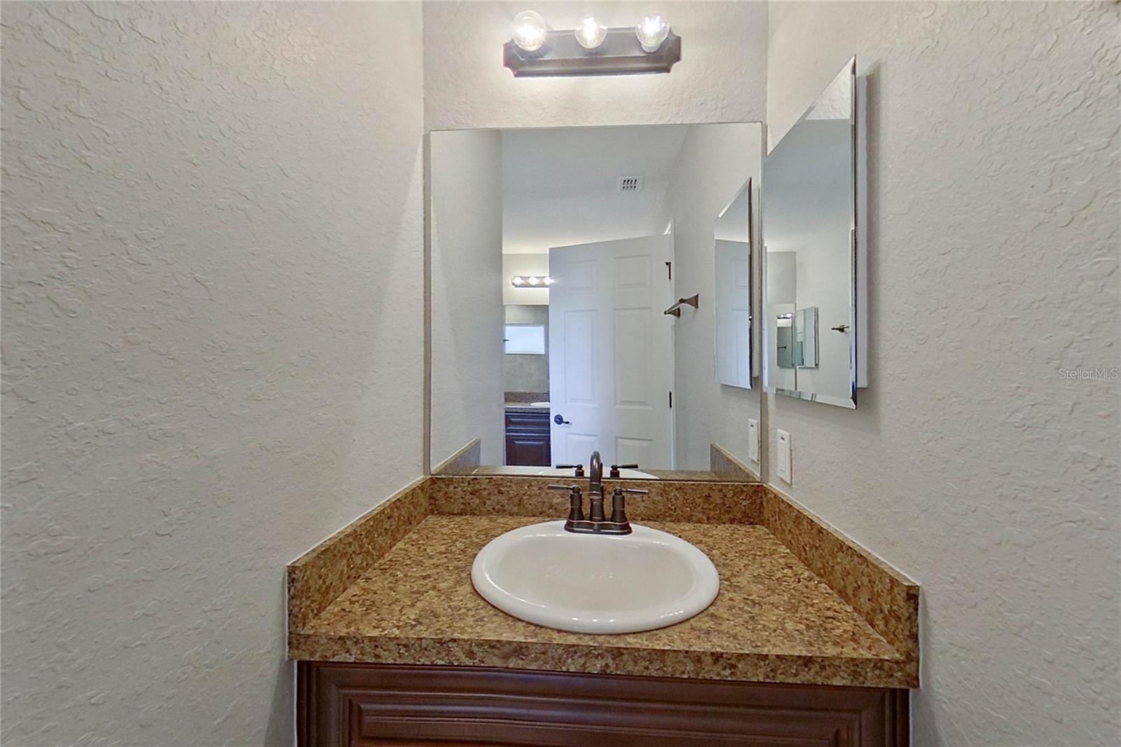 OF BL 1483/MARION OAKS UN TWE - Residential Lease