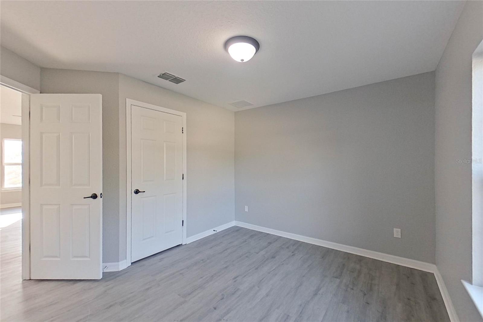 OF BL 1483/MARION OAKS UN TWE - Residential Lease