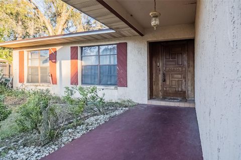 A home in LAKELAND