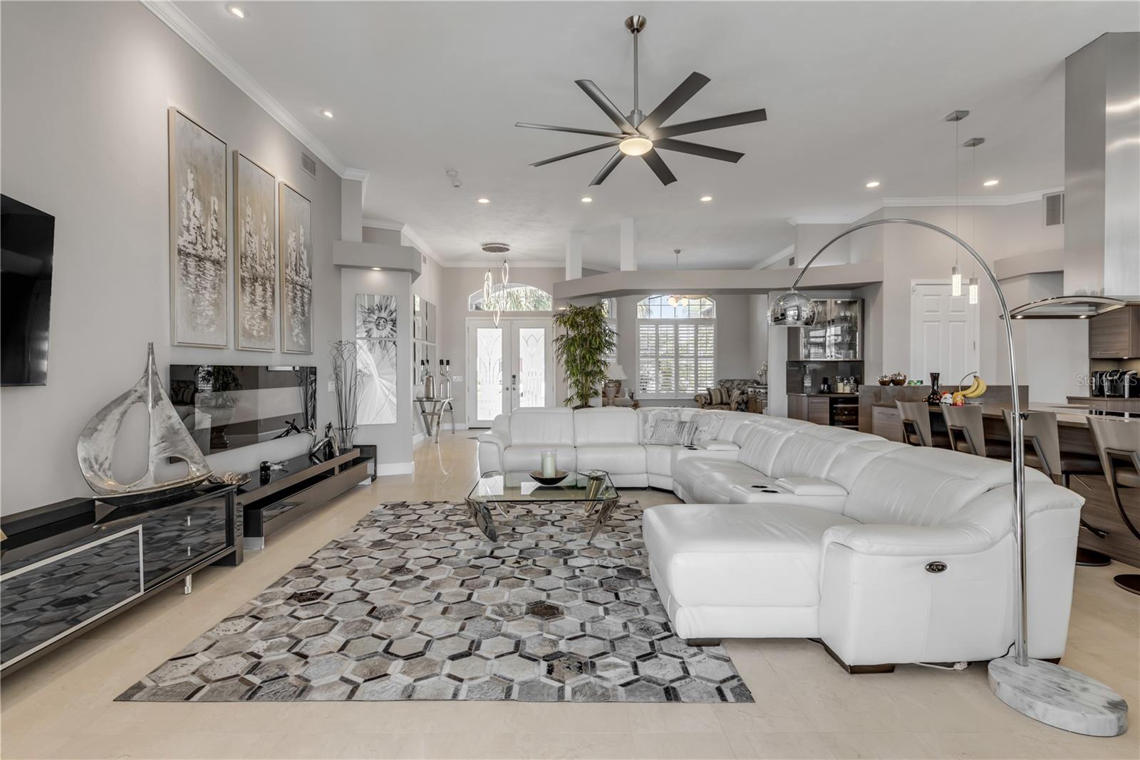 VENEZIA UNIT 04 - Residential