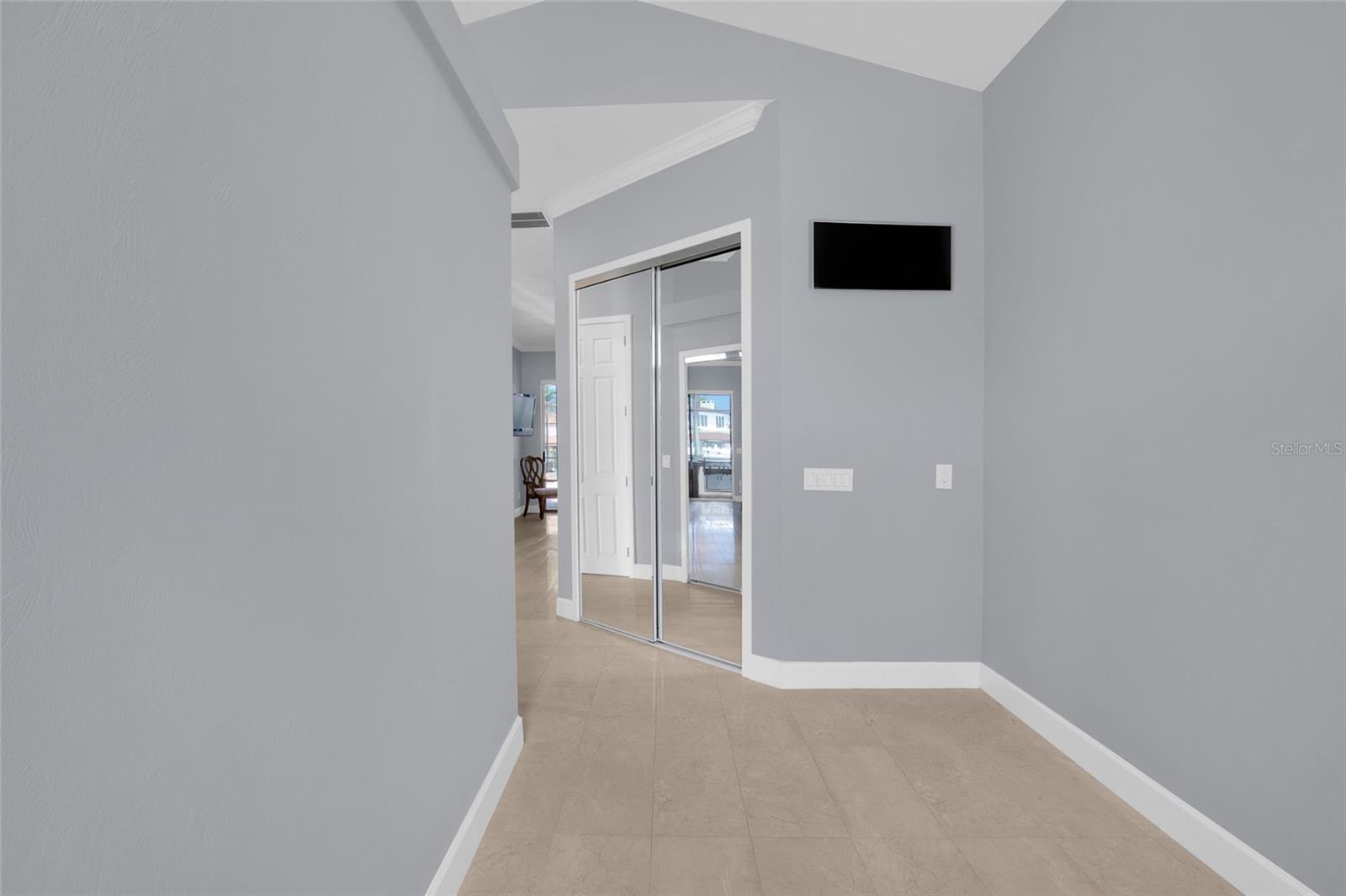 VENEZIA UNIT 04 - Residential