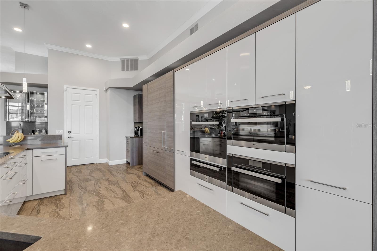 VENEZIA UNIT 04 - Residential