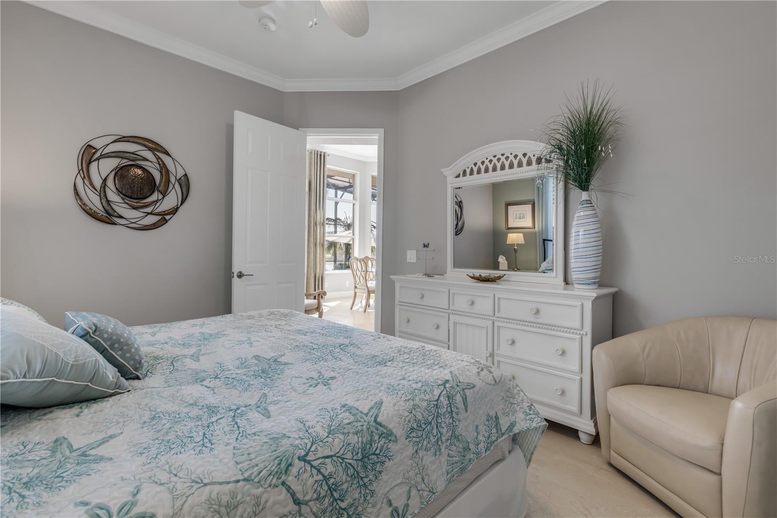 VENEZIA UNIT 04 - Residential