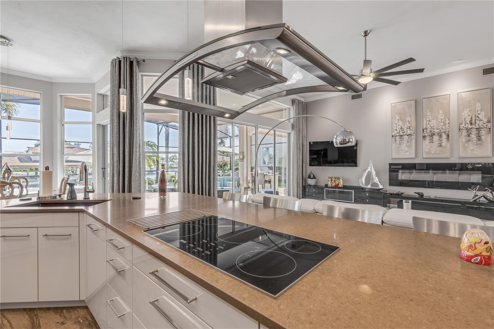 VENEZIA UNIT 04 - Residential