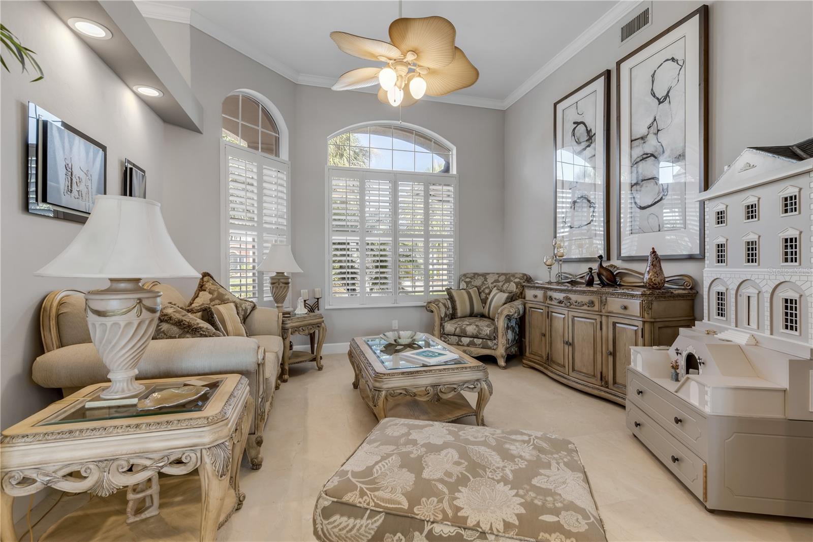 VENEZIA UNIT 04 - Residential