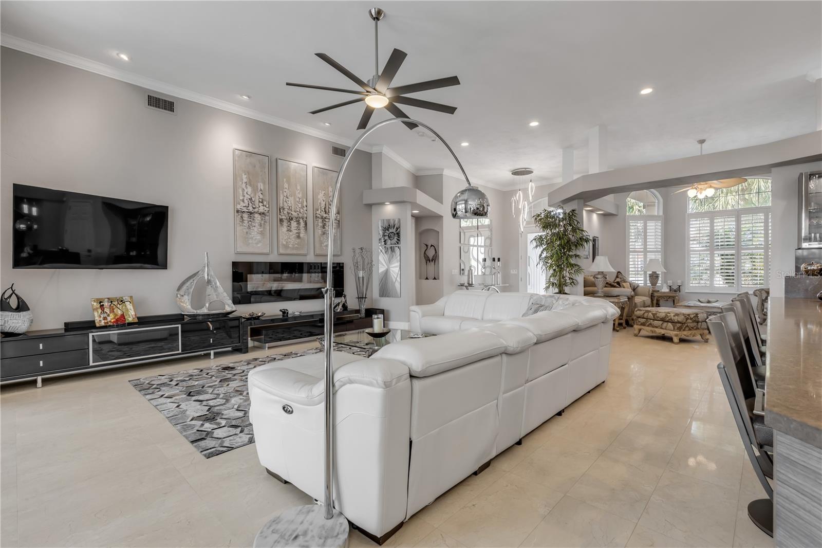 VENEZIA UNIT 04 - Residential