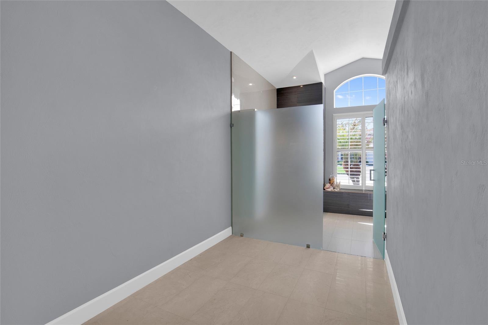 VENEZIA UNIT 04 - Residential