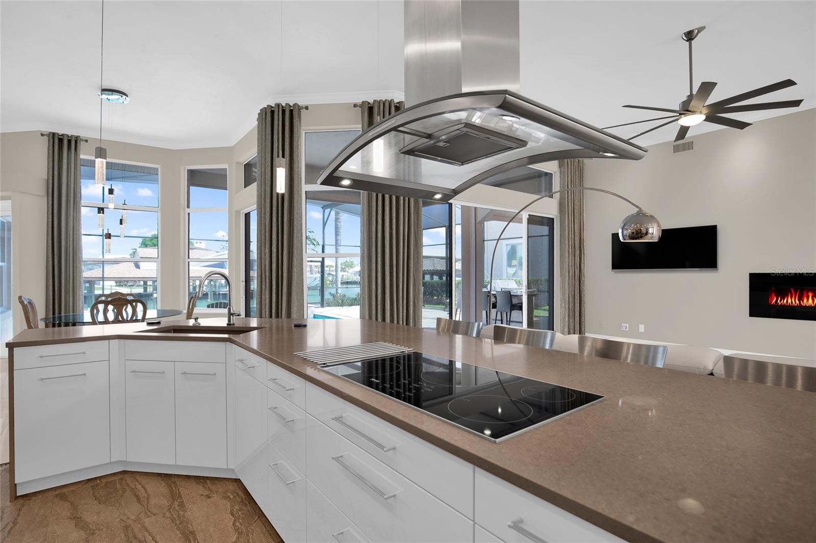 VENEZIA UNIT 04 - Residential