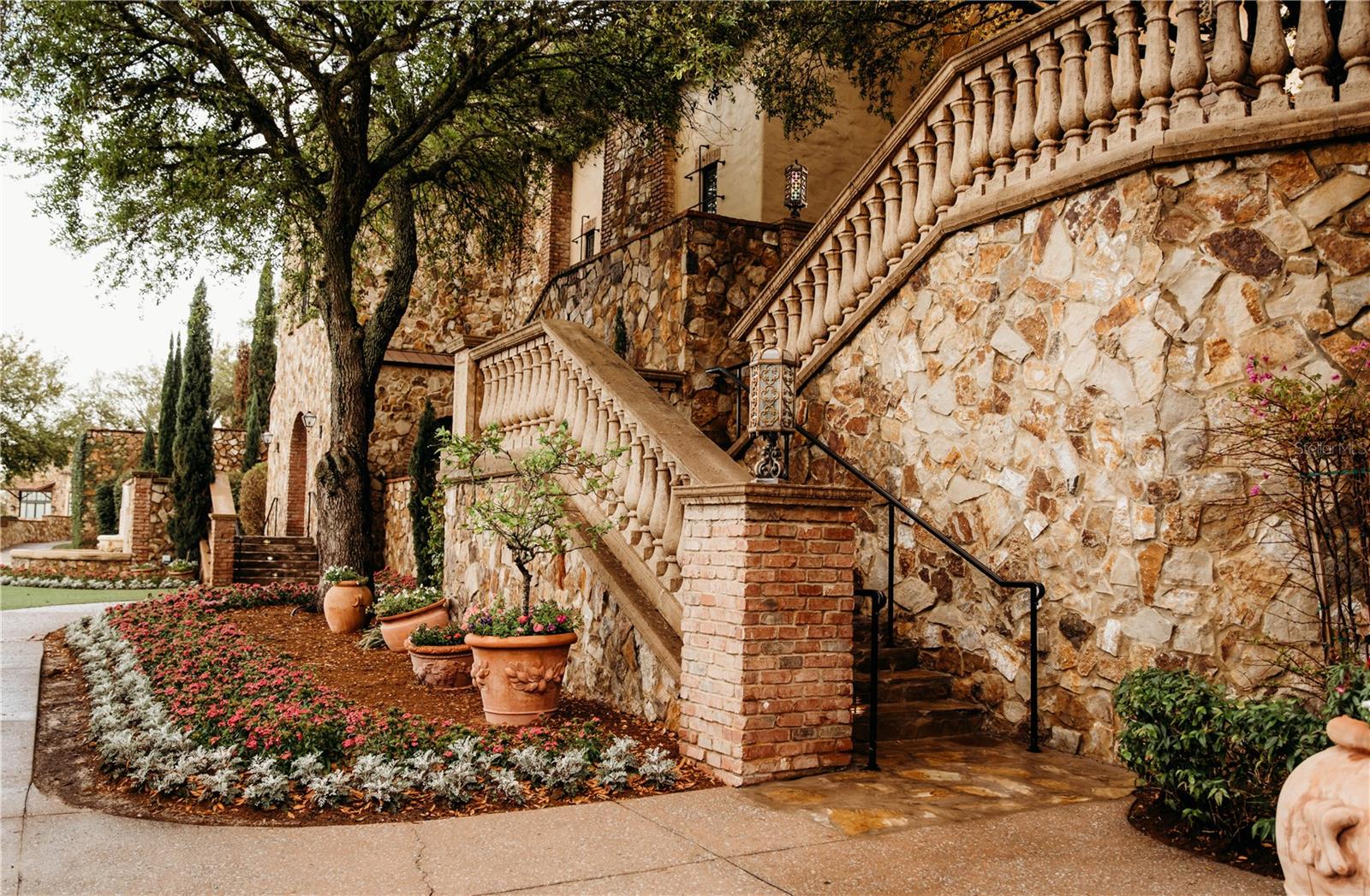 BELLA COLLINA HILLTOP - Residential