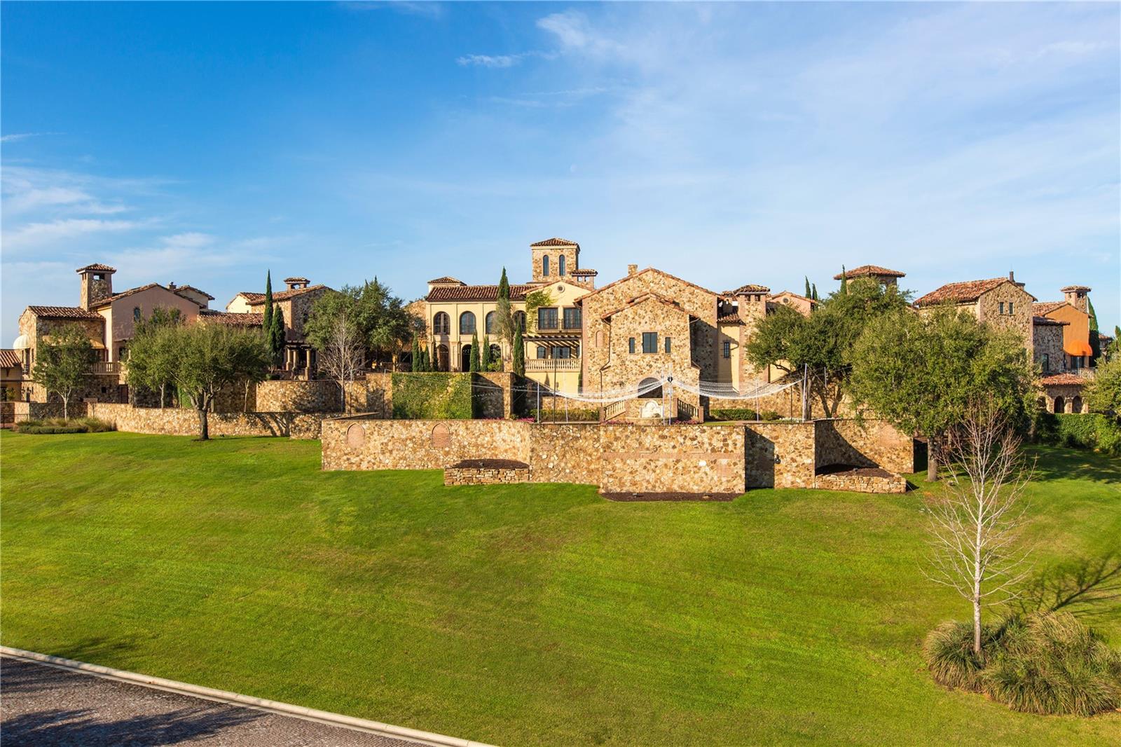 BELLA COLLINA HILLTOP - Residential