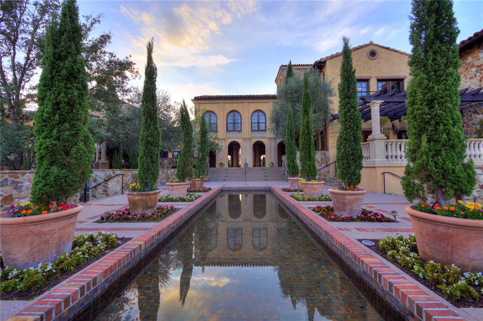 BELLA COLLINA HILLTOP - Residential