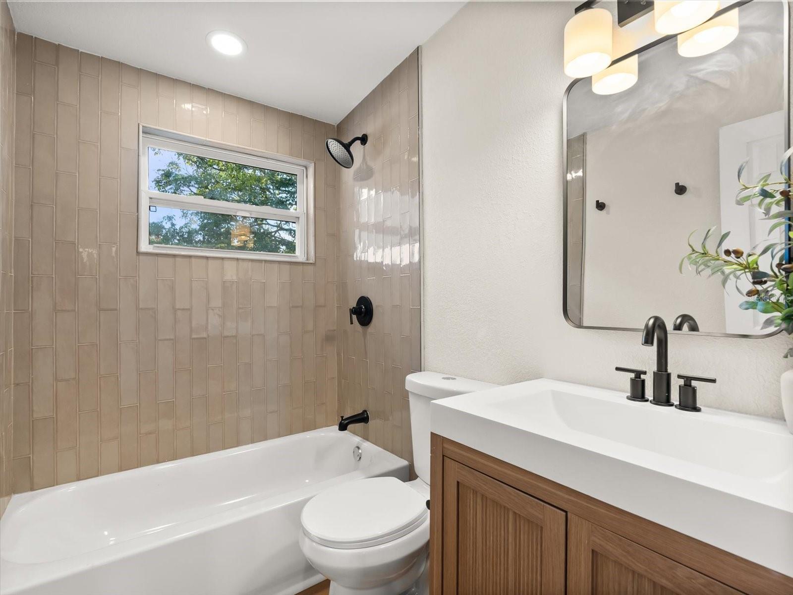 LONGDALE - Residential