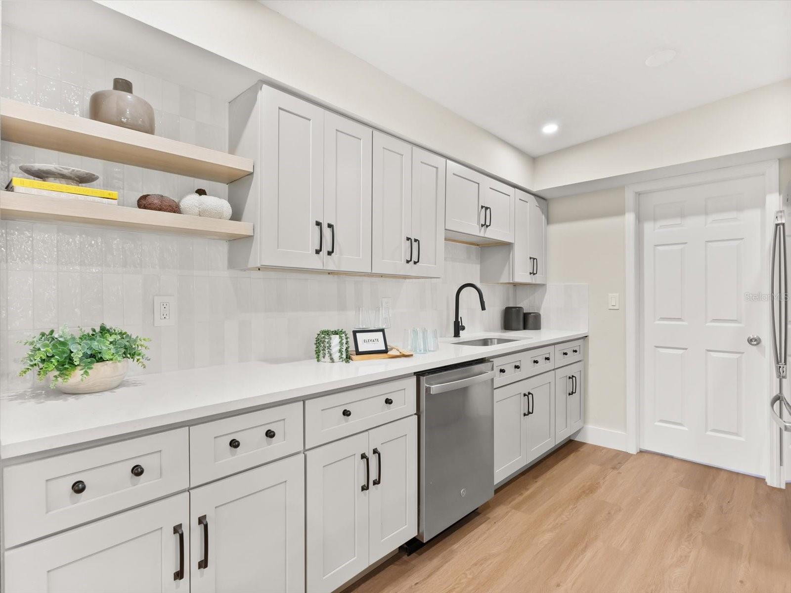 LONGDALE - Residential