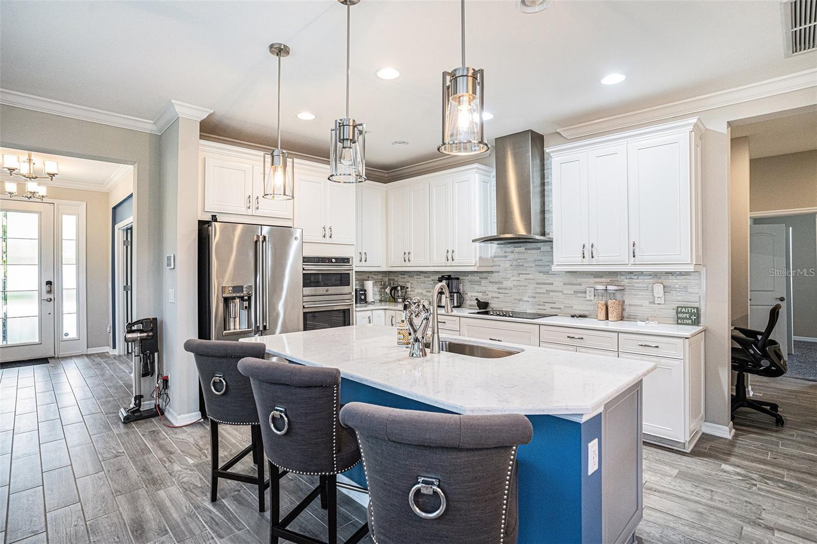 LOT 141 LESS N 13.97 FT, ALL OF LOT 142 BOUGAINVIL - Residential