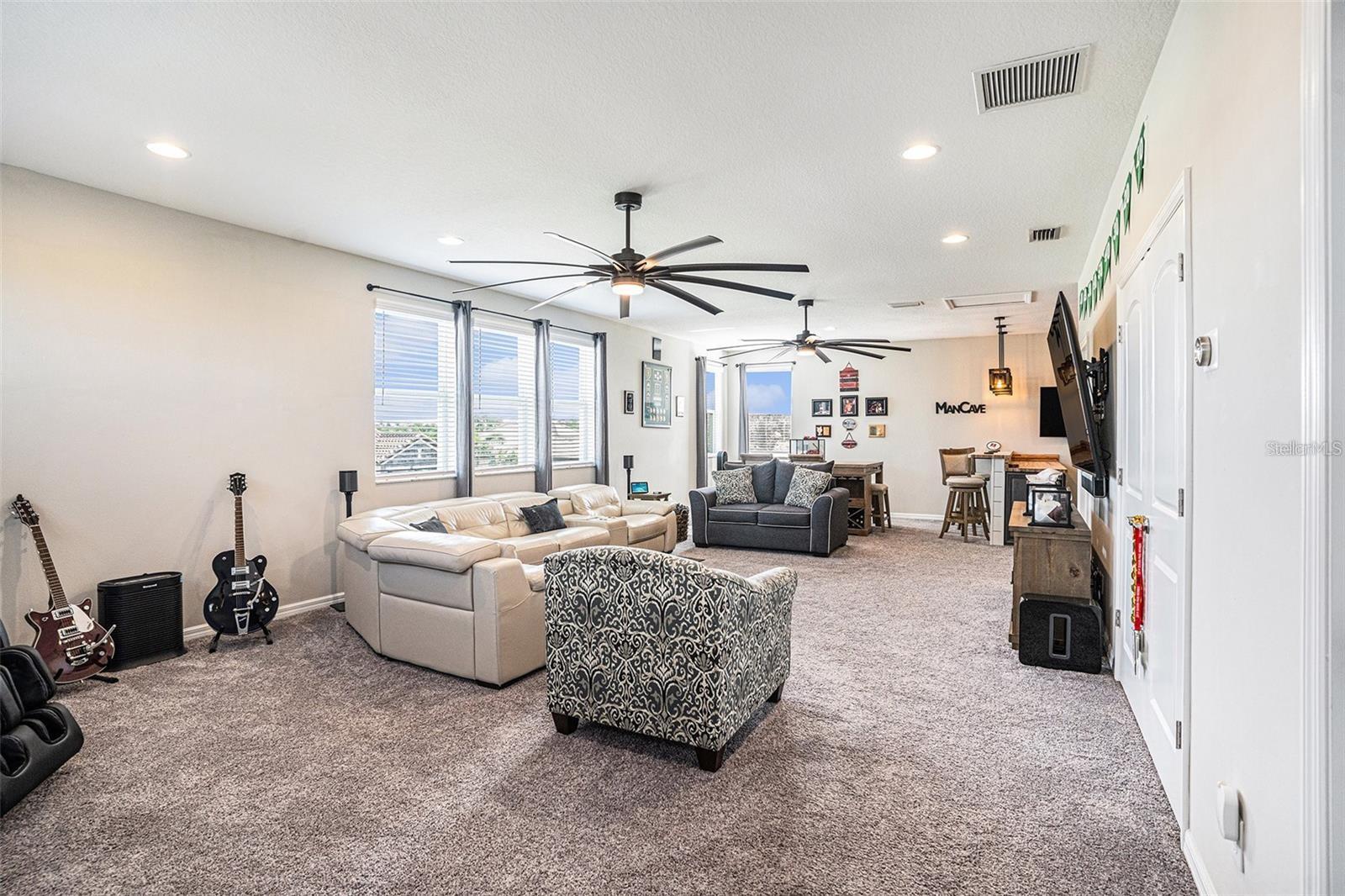 LOT 141 LESS N 13.97 FT, ALL OF LOT 142 BOUGAINVIL - Residential